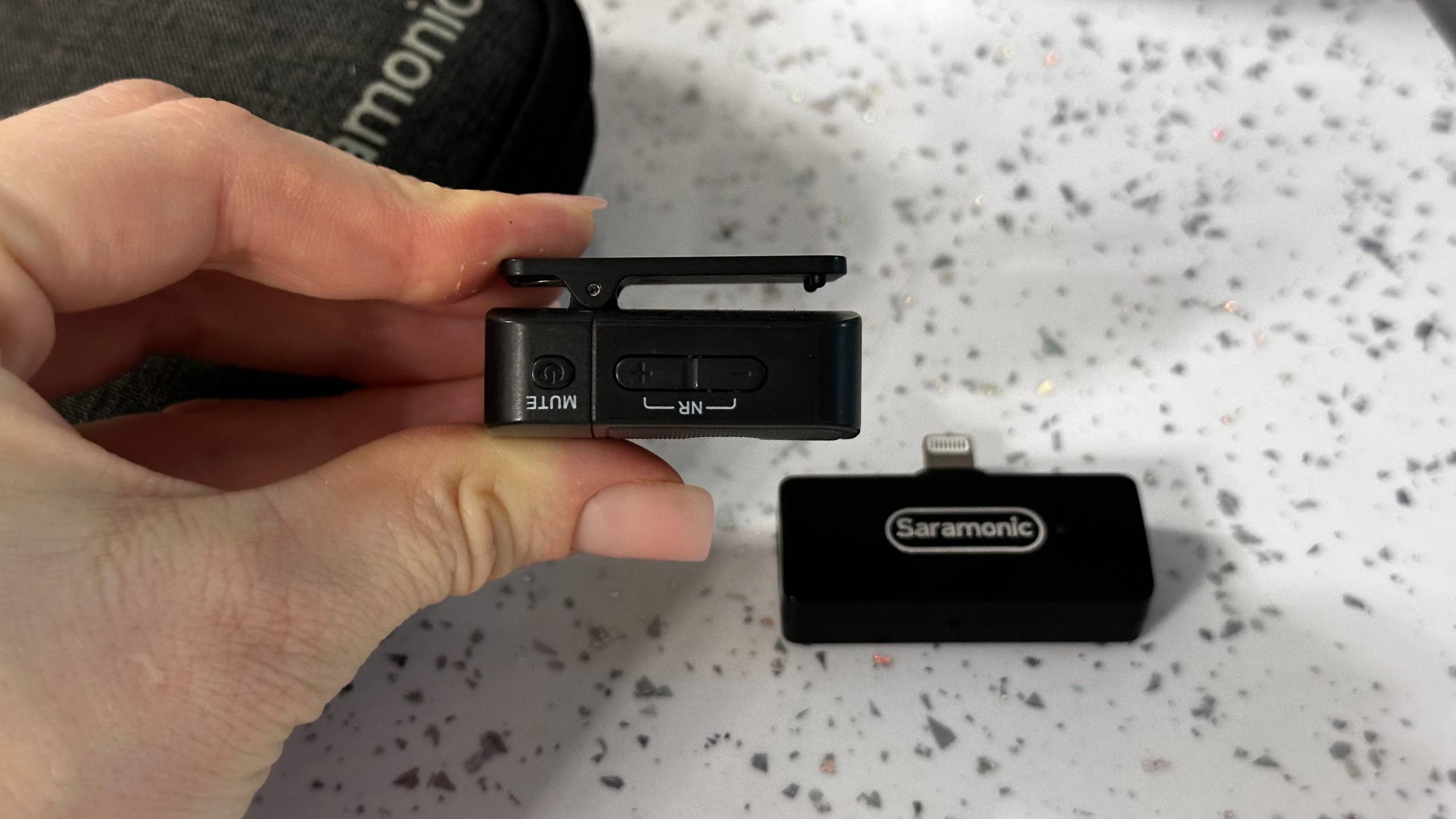 Продаю микрофон для айфона Saramonic - Электроника в Чебоксары